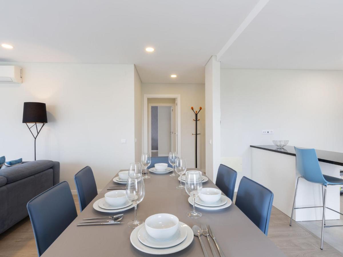 Beautiful Apartment In S O Martinho Do Porto With Balcony เซามาร์ทินโญโดปอร์โต ภายนอก รูปภาพ