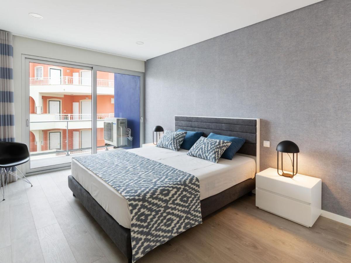 Beautiful Apartment In S O Martinho Do Porto With Balcony เซามาร์ทินโญโดปอร์โต ภายนอก รูปภาพ
