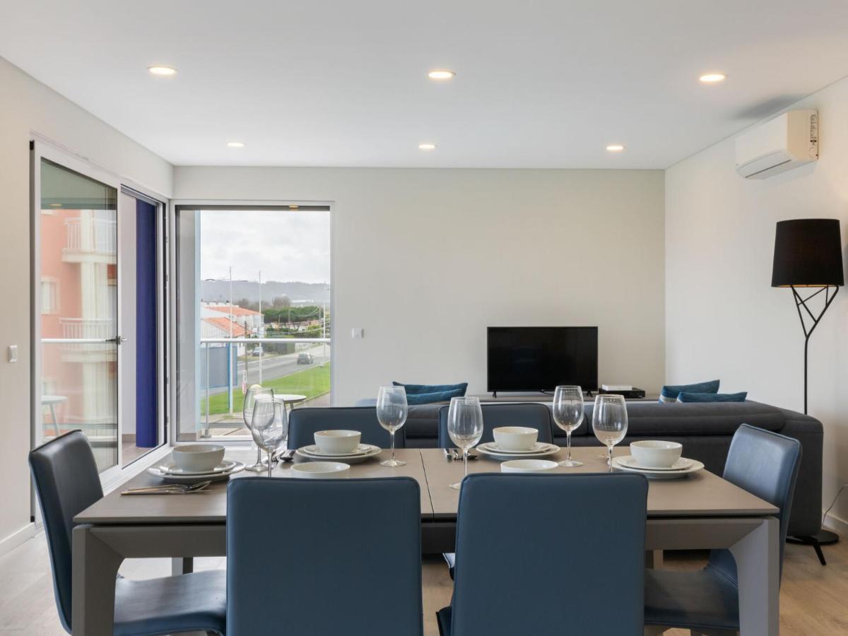 Beautiful Apartment In S O Martinho Do Porto With Balcony เซามาร์ทินโญโดปอร์โต ภายนอก รูปภาพ